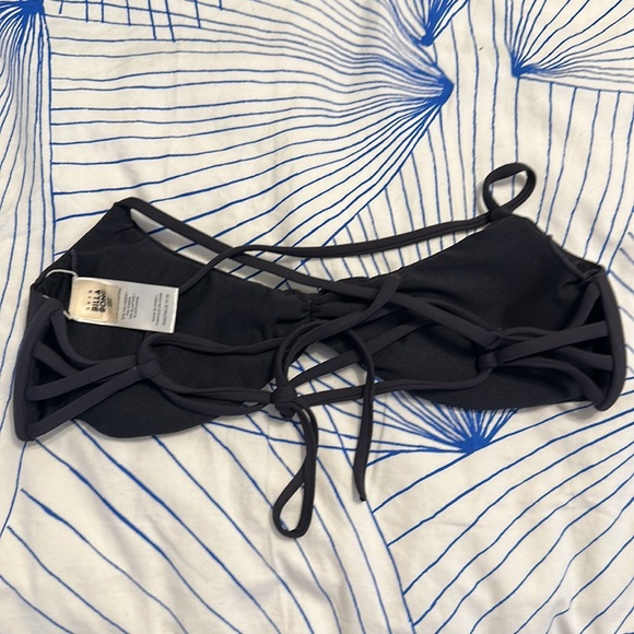 BillaBong Bikini Top - Picture 2 of 3